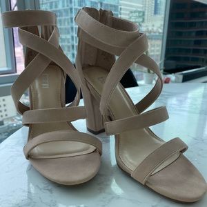 Bar III nude heels